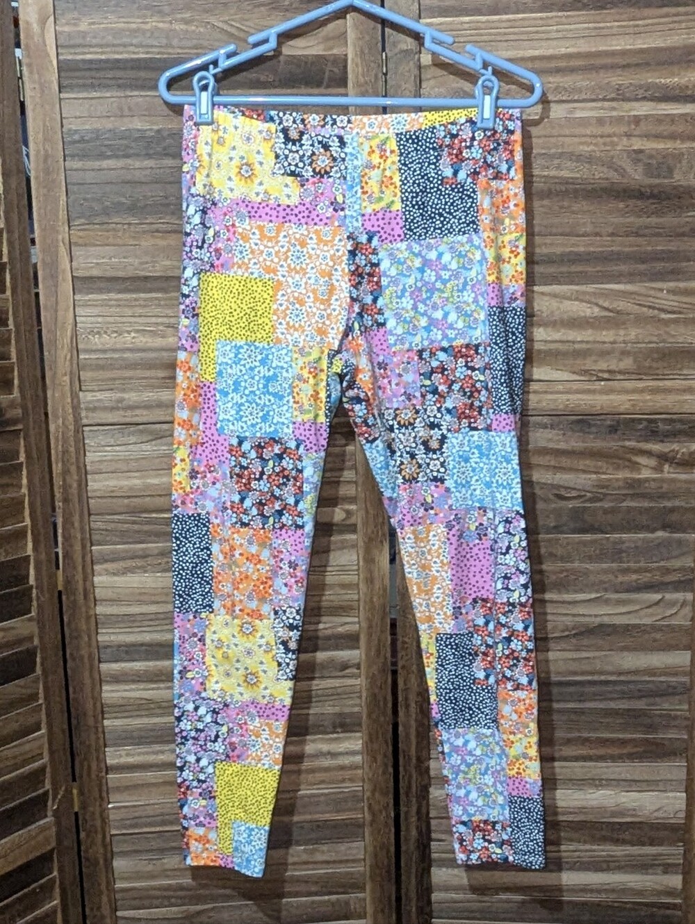 No Boundaries Floral Patchwork Multi-Color Leggings Large